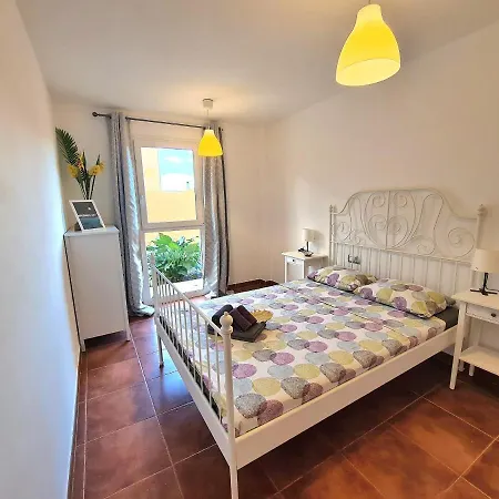 Casa Zalla 110m2, 200m2 Garden, Pool, 1gb Wi-fi, Private Parking Corralejo